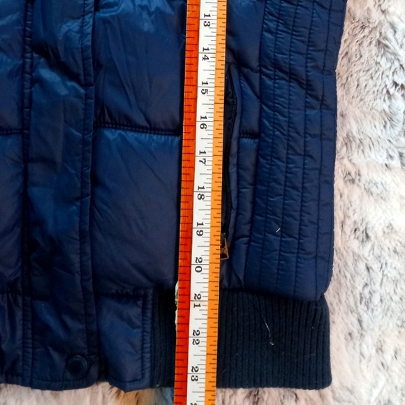American Eagle puffer, Medium, Blue, hood with faux fur - Picture 4 of 7